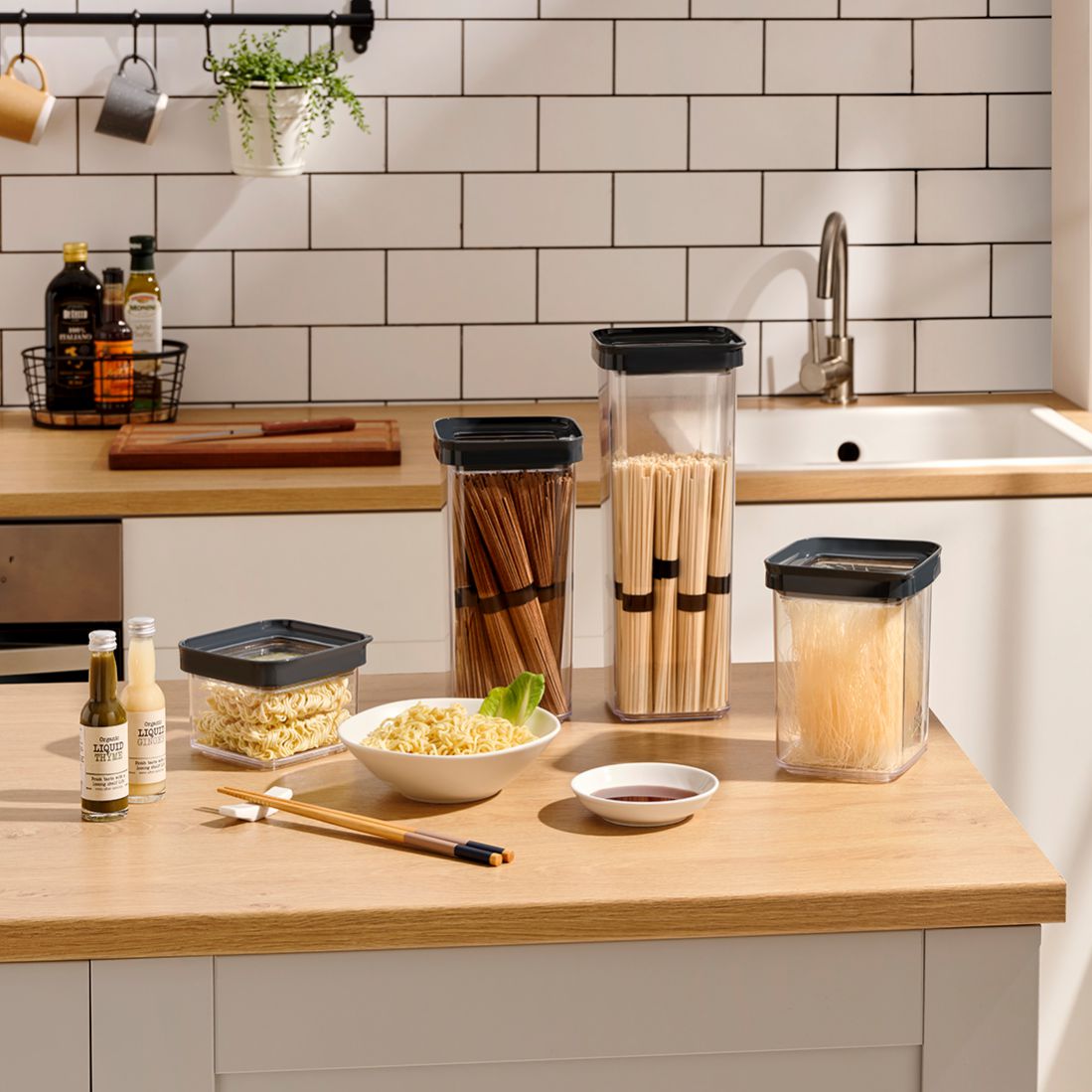 Контейнер для сыпучих продуктов  ''Сток Плюс'' 1200 мл