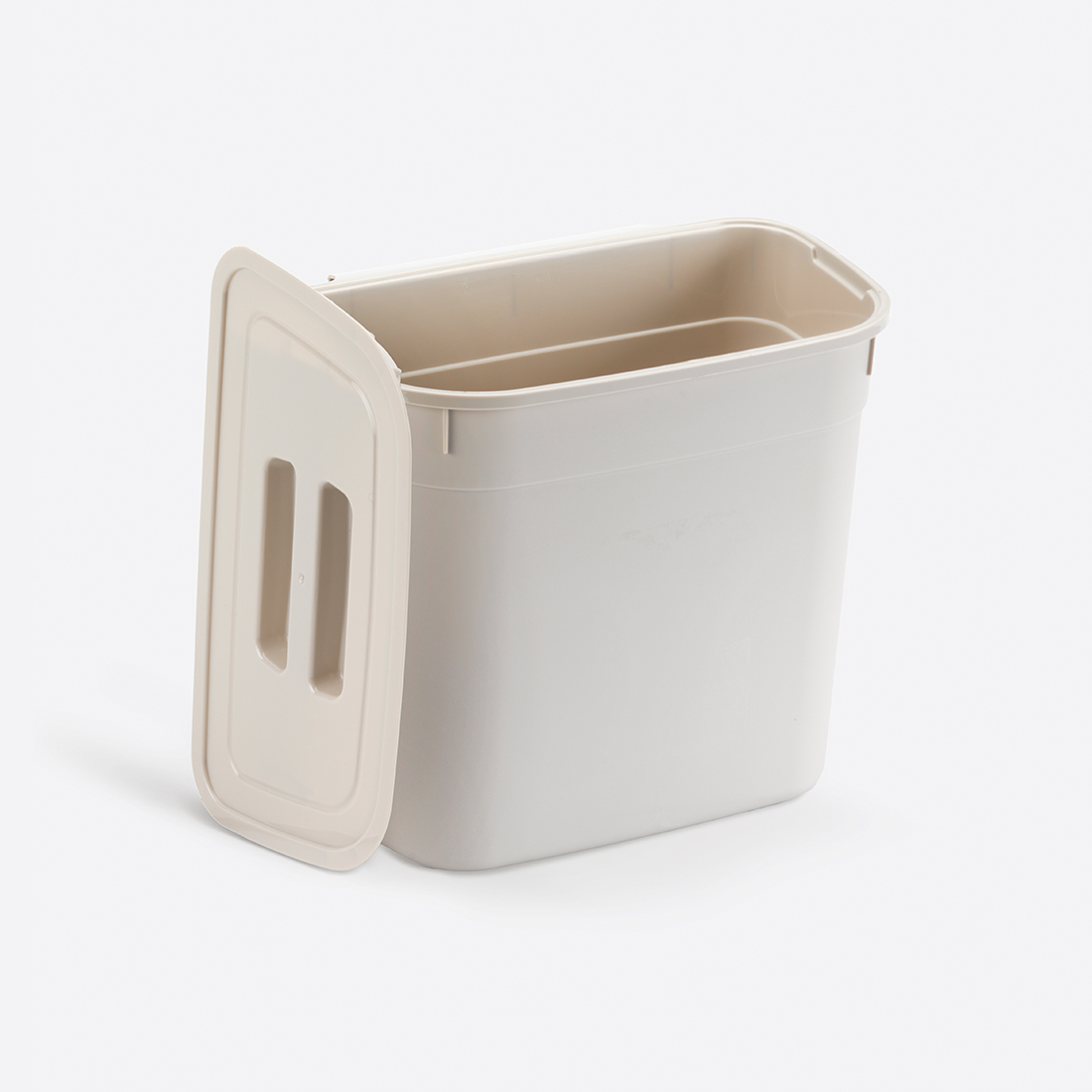 Hanging Dustbin wtih Lid